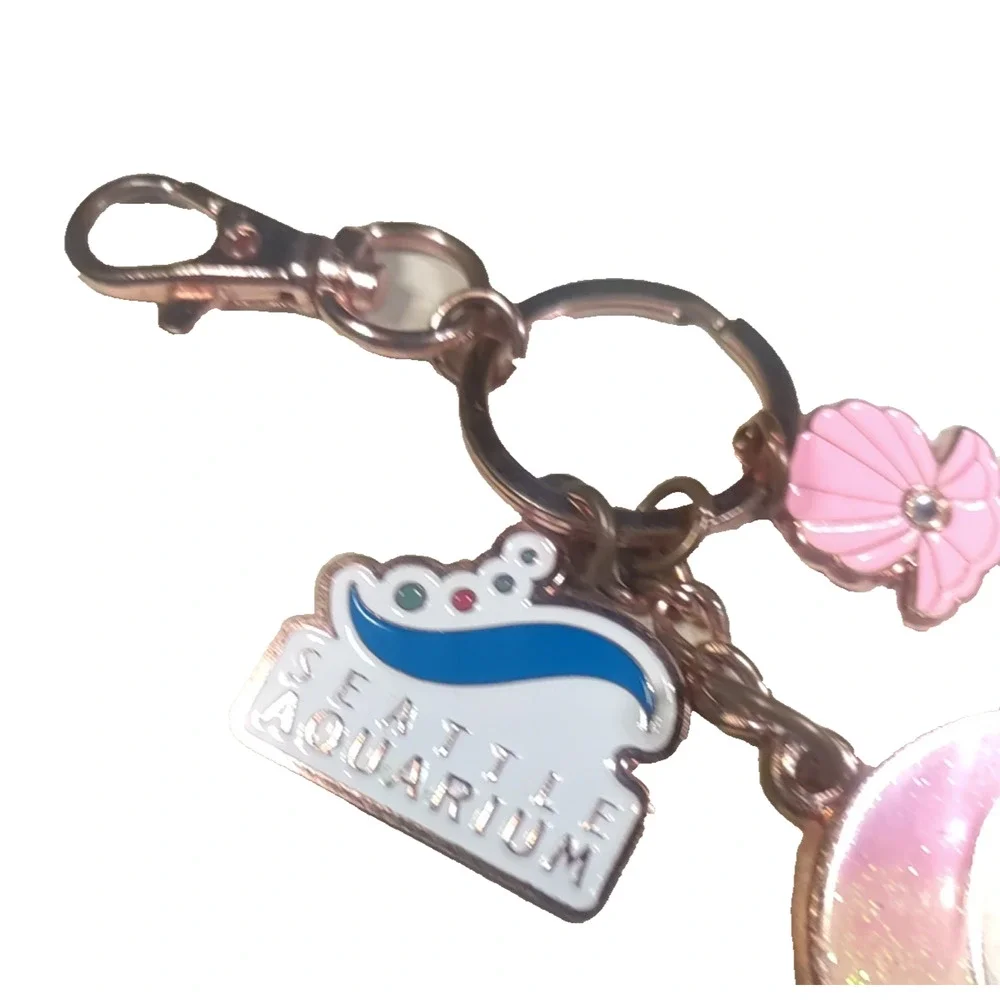 Seattle Aquarium Souvenir Keychain Rose Gold Color Pink Rhinestone Purse Clip